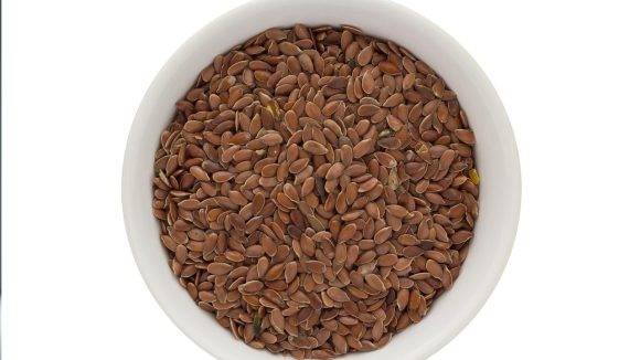 Flax Seeds: అవిసె గింజల పొడిని ఇలా తిన్నారంటే బరువు తగ్గిపోవడం ఖాయం