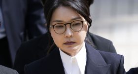 Former First Lady Jail: బ్యాగులు, డైమండ్ లాకెట్టు స్వీకరించినందుకు మాజీ ప్రథమ మహిళకు షాక్.. 20 నెలల జైలు శిక్ష విధించిన కోర్టు!