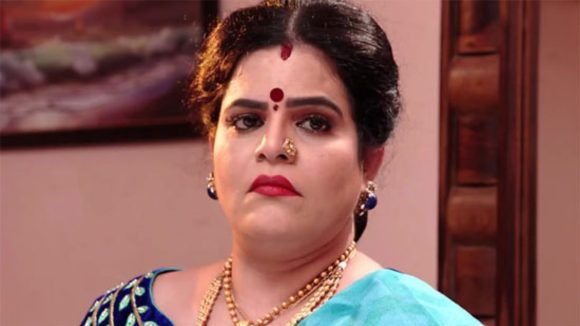 Karate Kalyani:  కరాటే కళ్యాణి పై దాడి యత్నం..పోలీసుల ముందే దాడి చేసిన నిందితులు