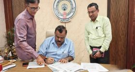 AP Revenue Department: ఏపీ ప్రజలకు రెవెన్యూశాఖ న్యూఇయర్ గిఫ్ట్.. 5 రకాల భూములను 22 A జాబితా నుంచి తొలగిస్తూ నిర్ణయం