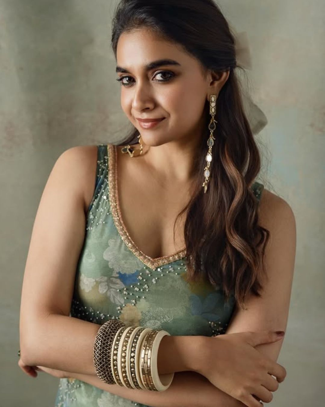 Keerthi Suresh : చూపులతో చంపేస్తున్న కీర్తి సురేష్.. ఫ్యాన్స్ ఫిదా అవ్వాల్సిందే..