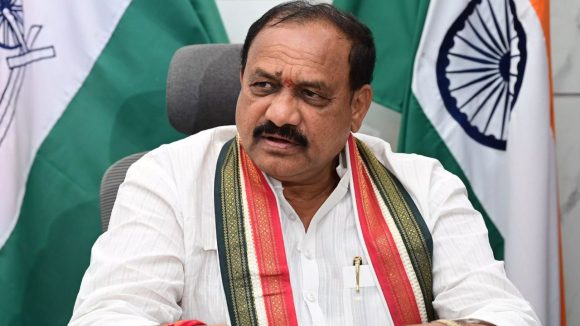 Mahesh Kumar Goud: ఫోన్ ట్యాపింగ్ కేసులో ఎవ్వరినీ వదిలేది లేదు.. టీపీసీసీ చీఫ్ ఘాటు వ్యాఖ్యలు! 