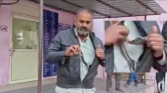 Snake Bite: షాకింగ్.. పాము కరిచిందని దాన్ని జేబులో వేసుకుని…!