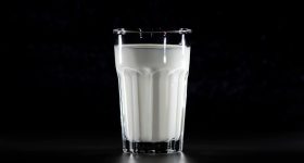 Milk and Acne: పాలు తాగితే మొటిమలు వస్తాయా? ఈ రెండింటికీ మధ్య సంబంధం ఏమిటి?