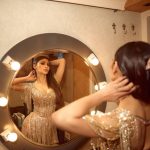 Mouni Roy : గోల్డ్ కలర్ డ్రెస్ లో మౌనీ రాయ్ గ్లామర్ మెరుపులు..
