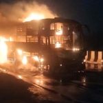 Travels Bus Incident: ఈస్ట్ గోదావరి కొవ్వూరు హైవే‌పై కాలి బూడిదైన ట్రావెల్ బస్సు.. బస్సులో 10 మంది..