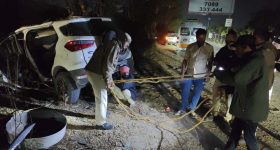 Road Accident: హైదరాబాద్‌లో చెట్టును ఢీకొన్న స్పోర్ట్స్‌ కారు.. స్పాట్‌లో నలుగురు విద్యార్థులు మృతి