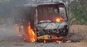 Anantapur Incident: స్కూల్ బస్సులో చెలరేగిన మంటలు.. తృటిలో తప్పిన పెను ప్రమాదం