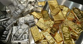 Gold Rate Dropped: రాత్రికి రాత్రే తగ్గిన బంగారం ధరలు.. నేడు తులం ఎంతో తెలుసా?
