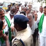 Farmers Protest: అసెంబ్లీ ముందుకు భూ నిర్వాసితులు.. రైతులకు న్యాయం చేయాలంటూ బీఆర్ఎస్ ఆందోళన