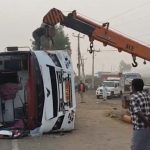 Private Bus Accident: ఏపీలో మరో ట్రావెల్ బస్సు బోల్తా.. స్పాట్‌లో ఆరుగురు!