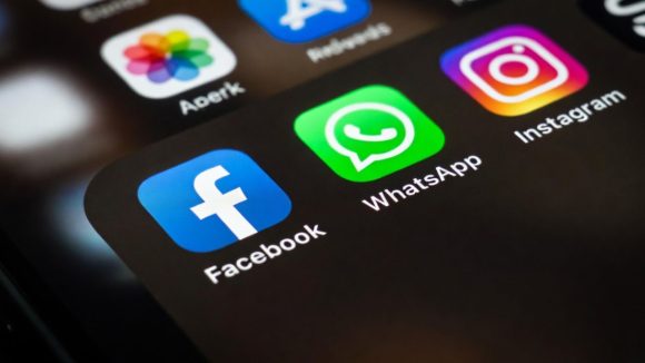 Meta Paid Features: ఫేస్‌బుక్, ఇన్‌స్టాగ్రామ్‌పై ఇక ఆ ఫీచర్లు ఉచితం కాదు.. సబ్‌స్క్రిప్షన్ తీసుకుంటేనే..