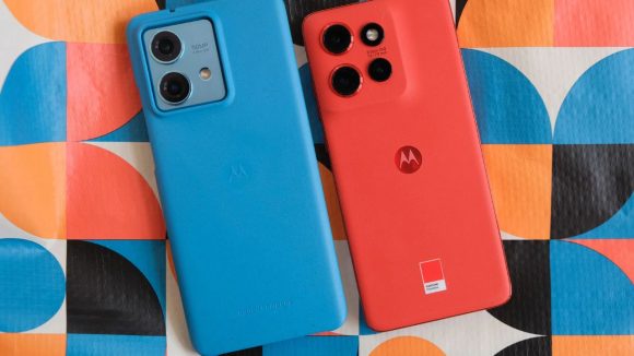 Motorola Discount: మోటోరోలా మిలిటరీ గ్రేడ్ ఫోన్లపై ధర తగ్గింపు.. 32MP సెల్ఫీ కెమెరాఫోన్లు అతి తక్కువ ధరలో