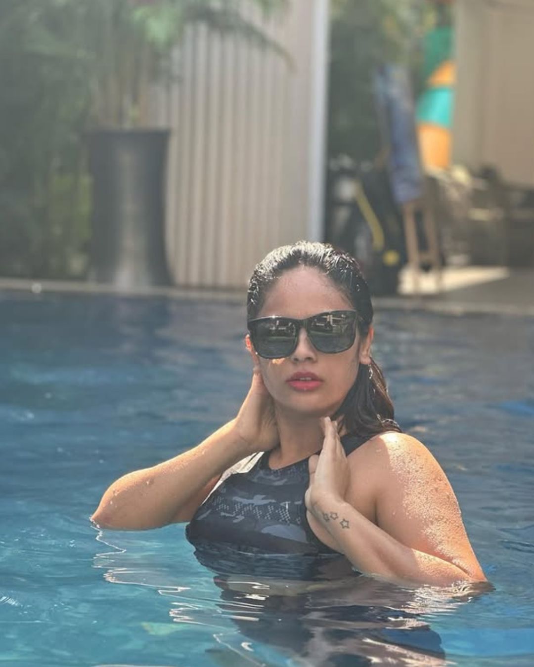 Nanditha Swetha: స్విమ్మింగ్ పూల్ లో తడి అందాలతో రెచ్చగొడుతున్న నందిత.. మంటలు పుట్టిస్తుంది మావా..