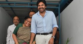 Pawan Kalyan: తల్లి అంజనా దేవి పుట్టినరోజు .. గొప్ప మనసు చాటుకున్న పవన్!