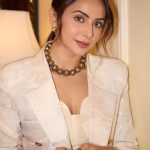 Rakul Preeth Singh : వైట్ డ్రెస్ లో క్యూట్ లుక్ లో మెస్మరైజ్ చేస్తున్న రకుల్.. ఫ్యాన్స్ ఫిదా..