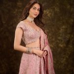 Rakul Preeth Singh : పింక్ లెహంగాలో గార్జీయస్ లుక్ లో రకుల్ స్టిల్స్.. చూపు తిప్పుకోవడం కష్టమే..