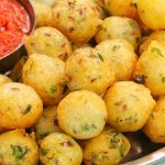 Leftover rice recipe: అన్నం మిగిలిపోతే ఇలా సాయంత్రం స్నాక్స్ వండేయండి, పకోడీల కన్నా టేస్టీ