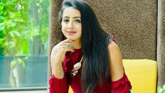 Bigg Boss Sanjana : స్టార్ క్రికెటర్ తో ఎఫైర్.. బ్రేకప్ పై బిగ్ బాస్ బ్యూటీ షాకింగ్ కామెంట్స్..