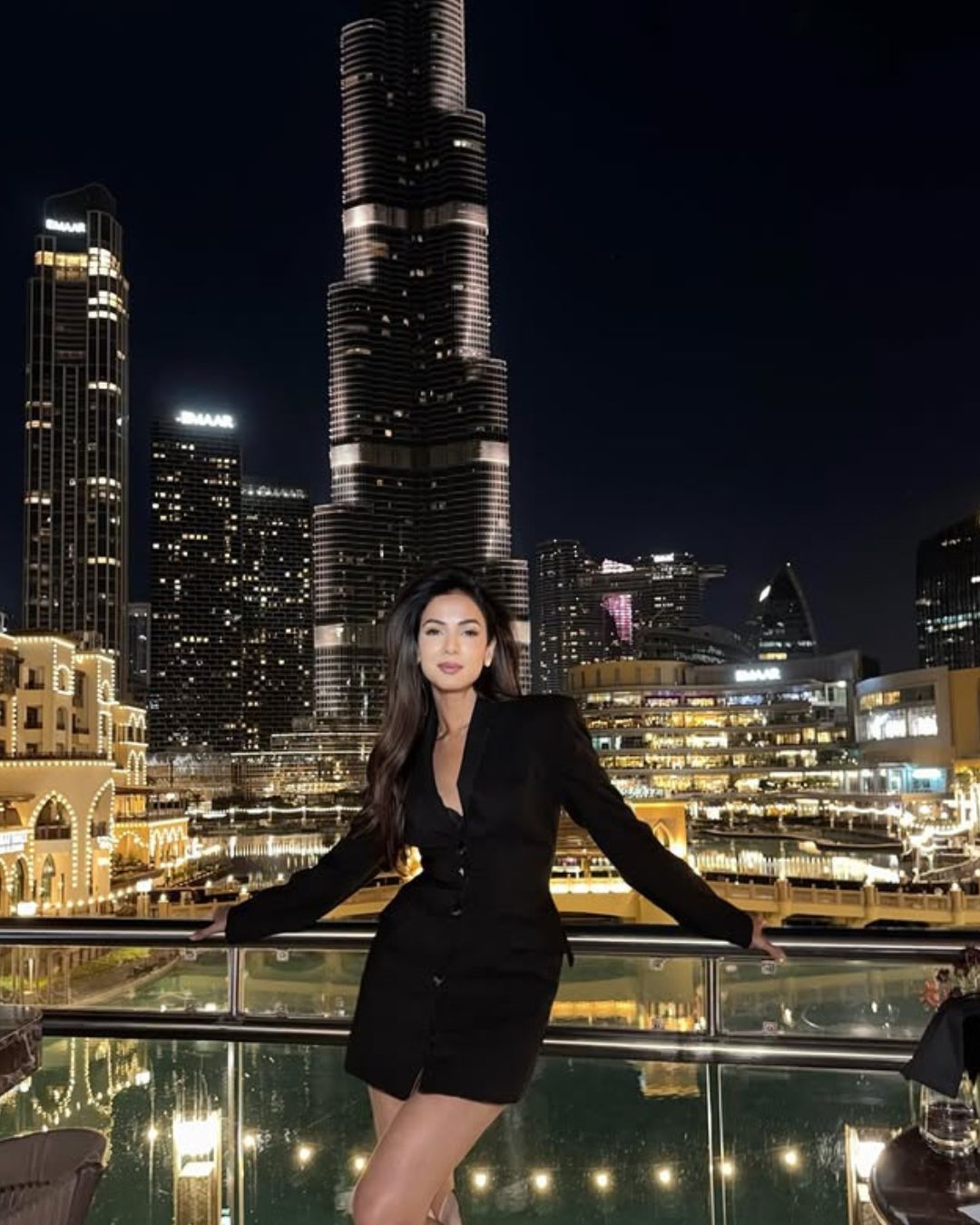 Sonal Chauhan : బ్లాక్ డ్రెస్ లో మత్తేక్కిస్తున్న బాలయ్య బ్యూటీ.. సో క్యూట్..