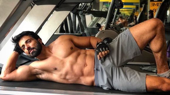 Sonusood: 52 ఏళ్లలో కూడా స్టిల్ యంగ్.. రియల్ హీరో ఫిట్నెస్ సీక్రెట్ ఏంటంటే?