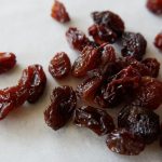 Raisins: జుట్టు, చర్మ సౌందర్యానికి ఎండుద్రాక్ష ఎలా ఉపయోగపడుతుందో తెలుసా ?