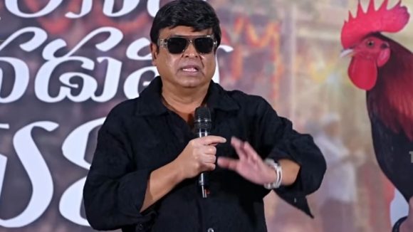 VK Naresh: అవసరమైతే రోడ్డుపై బట్ట*లిప్పి తిరుగుతా… నరేష్ ఇలా ట్విస్ట్ ఇచ్చారేంటి?