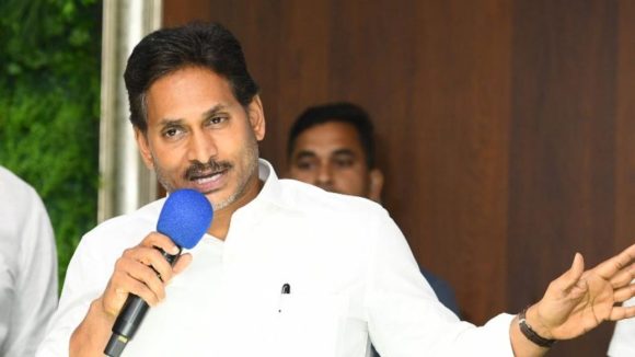 YS Jagan: మాట తప్పను.. మడమ తిప్పను.. మళ్లీ ప్రజల వద్దకే వెళ్తాను.. వైఎస్ జగన్