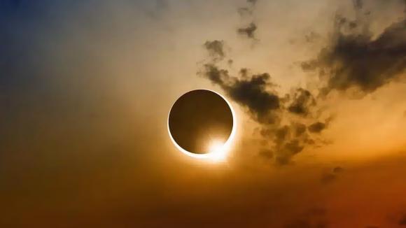 Solar eclipse:  ఫిబ్రవరి 17న సూర్యగ్రహణం..ఇండియాలో కనిపిస్తుందా? పూర్తి వివరాలు ఇవే!