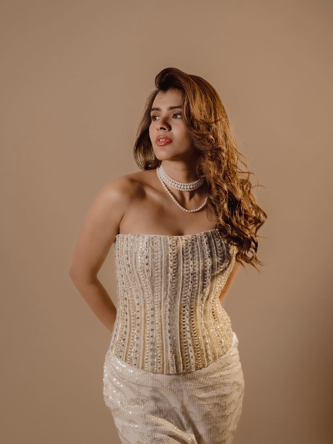 Actress hebah patel Photo Gallery