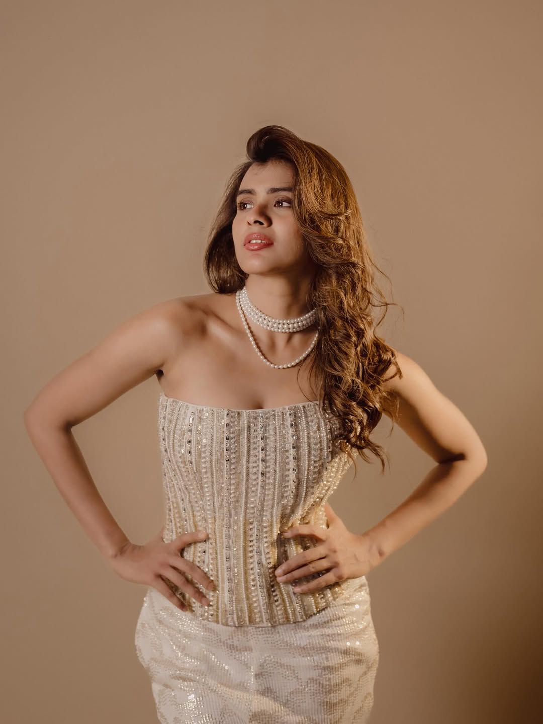 Actress hebah patel Photo Gallery