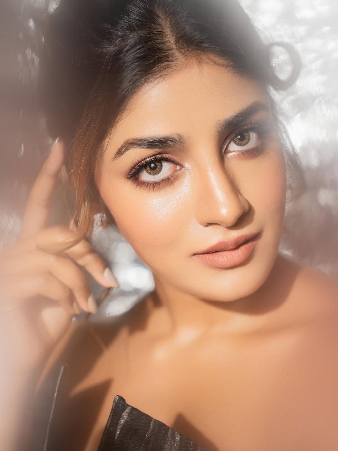Actress Dimple Hayathi Photo Gallery