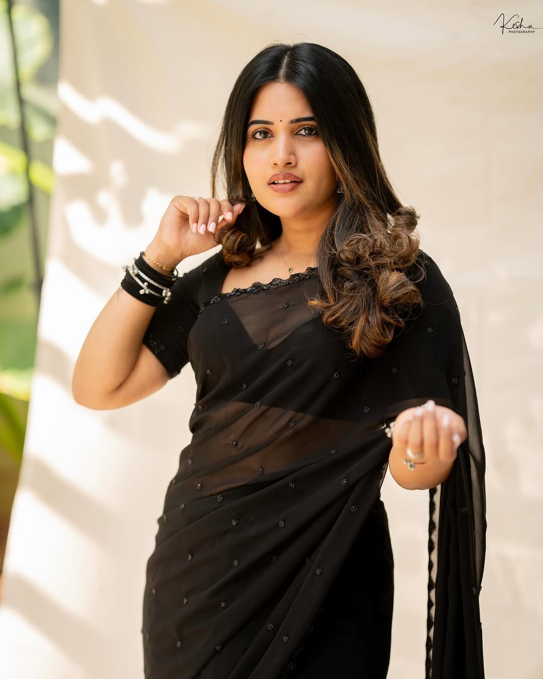 Actress Sravanthi Chokarapu Photo Gallery