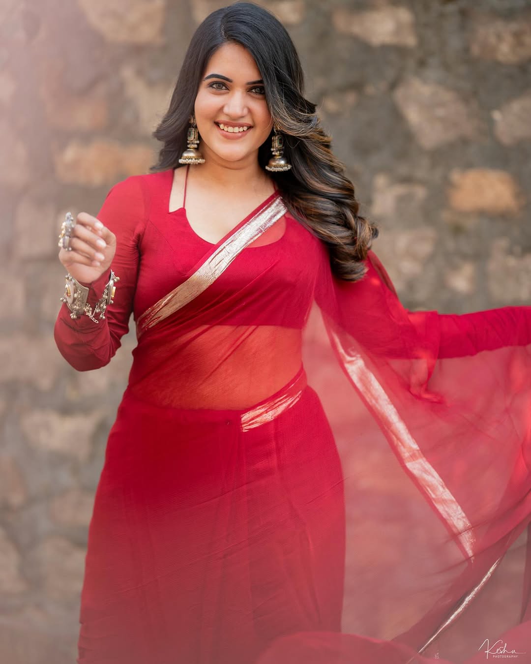 Actress Sravanthi Chokarapu Photo Gallery