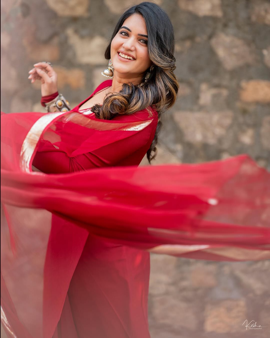 Actress Sravanthi Chokarapu Photo Gallery
