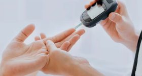 Diabetes Symptoms: చర్మం నల్లబడటం, దద్దుర్లు వస్తున్నాయా? అది డయాబెటిస్ కావొచ్చు!
