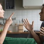 Couples Fights: దంపతుల మధ్య అన్యోన్యత పెరగాలా? బెడ్‌రూమ్‌లో ఇలాంటి ఫోటోలు ఉంచి చూడండి!