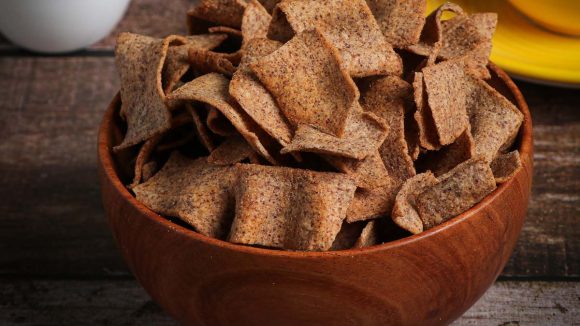 Ragi Chips Recipe: ఇంట్లోనే కరకరలాడే రాగి చిప్స్.. బరువు తగ్గడానికి బెస్ట్ స్నాక్, రెడీ చేయడం సింపుల్