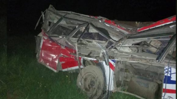 Bus Accident: లోయలో పడిన పెళ్లి బస్సు.. స్పాట్‌లో 60 మంది, నూతన దంపతులు సేఫ్