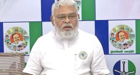 Etela Rajender: రేవంత్ సర్కార్‌పై కేంద్రానికి ఫిర్యాదు.. ఈటల సంచలన వ్యాఖ్యలు!