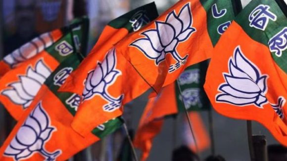 Karimnagar: కరీంనగర్ కార్పొరేషన్‌లో కమలం కవాతు, మ్యాజిక్ ఫిగర్‌కు అడుగు దూరంలో బీజేపీ
