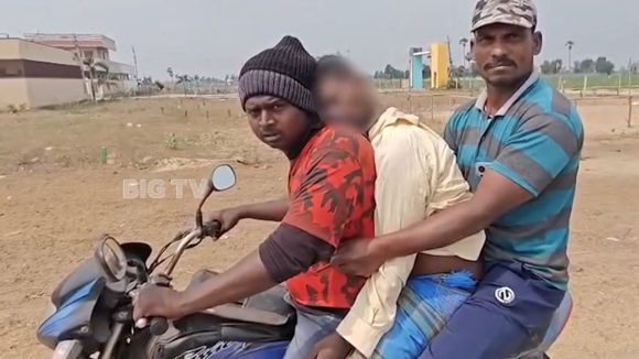 Bapatla Crime: మానవత్వం మంటగలిసిన వేళ.. 13 కీ.మీ తమ్ముడి శవాన్ని బైక్‌పై తరలించిన అన్నదమ్ములు!