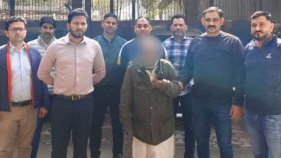 Delhi Peeragarhi Deaths: కారులో ముగ్గురి హత్య.. ఢిల్లీ పోలీసుల వలలో కిల్లర్ బాబా.. అసలేం జరిగింది?