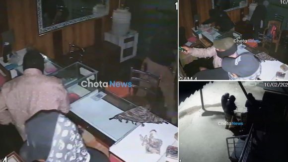Gold Shop Robbery: గోల్డ్ షాపులో దోపిడీ దొంగల బీభత్సం.. అరడజను మంది సర్దేశారు, సీసీటీవీ సాక్షిగా