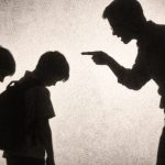 Headmaster Attack On Students: ఏంటి సార్.. నాణ్యమైన భోజనం  అడిగినందుకు మరీ ఇంతలా కొడతారా.. విద్యార్థులపై హెచ్ఎం దాడి