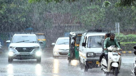 Weather Updates: తెలంగాణ, ఏపీలకు వాన కబురు.. భారీ వర్ష సూచన, ఆ జిల్లాలకు అలర్ట్