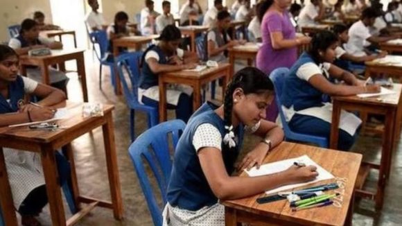 Inter Exams IN AP: ఏపీలో ఇంటర్ పరీక్షలు.. నిమిషం ఆలస్యమైనా నో ఎంట్రీ! 10 లక్షల మందికి పైగానే