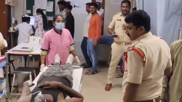 Jagtial Crime: ప్రేమ వివాహం.. యువకుడి కత్తులతో దారుణంగా పొడిచారు, జగిత్యాలలో ఘటన