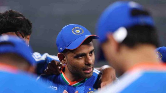 Jasprit Bumrah: టీమిండియా నెత్తిన‌ ద‌రిద్రం తాండవం..ఆ స్టార్ క్రికెట‌ర్ కు తీవ్ర జ్వ‌రం..USAతో జ‌రిగే మ్యాచ్ కు దూరం