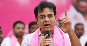 Mahabubabad News: స్మశానంలో ఎన్నికల ప్రచారం..  ఓటర్ల లిస్టులో  చనిపోయిన వ్యక్తుల పేర్లు..
